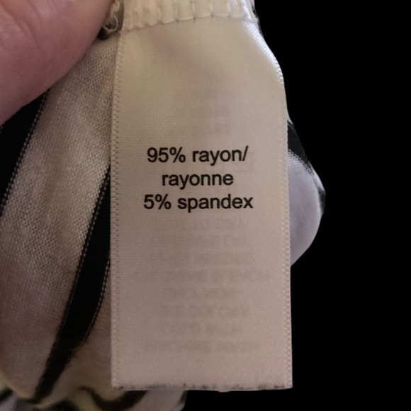 Maurices striped top size SMALL - Picture 4 of 6